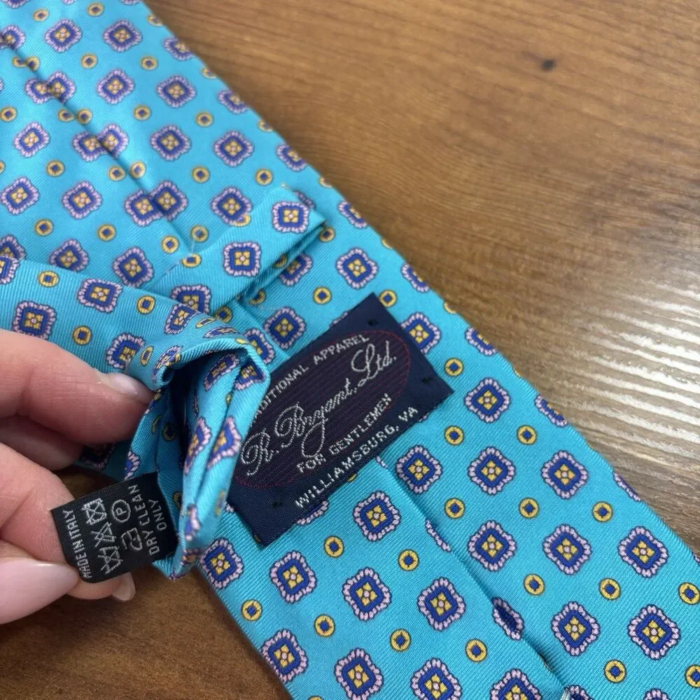 R. Bryant Ltd. Williamsburge VA Mens Silk Necktie Teal Blue Geometric Medallion